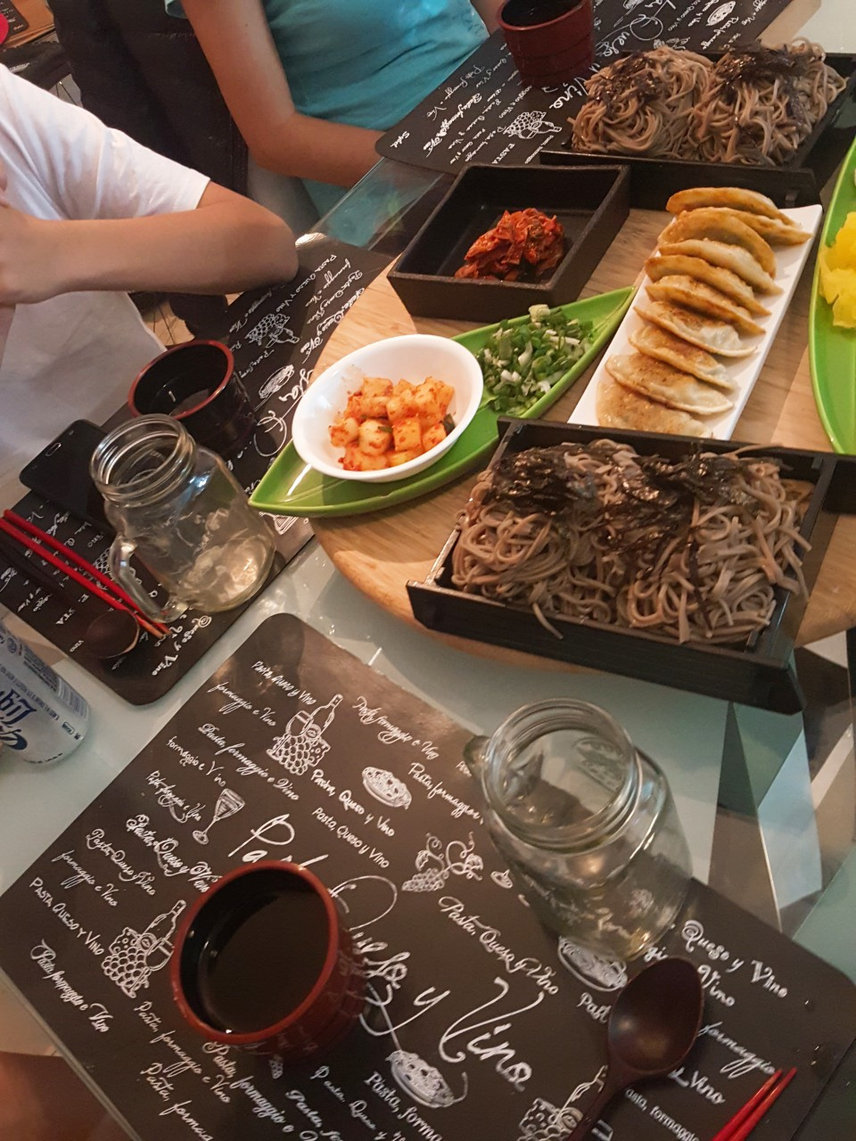 더워도 추워도 맛있는 소바 Tip: 쯔유만들기동그랗고 이쁘게 담음 좋긴... 더싸고 구하기도 쉬워요)) 마른표고.미림.물혼다시(일본제품)을 넣고... 