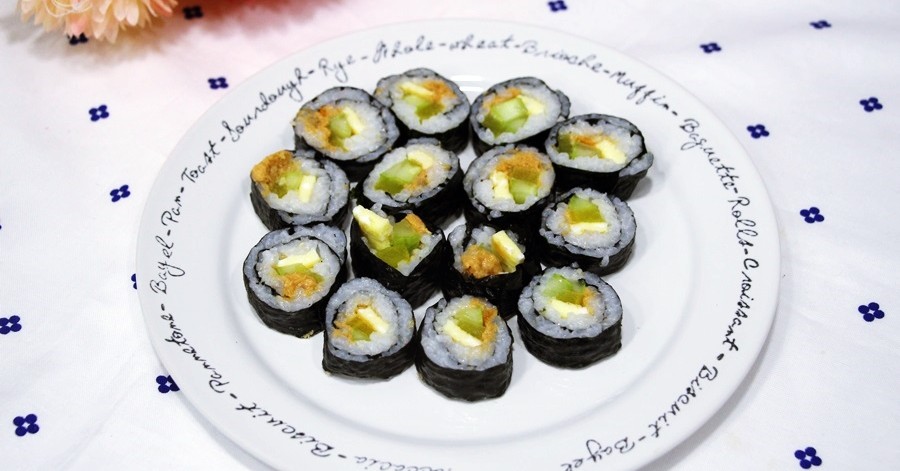 돌돌말아 한입에 쏙~마요참치 꼬마김밥