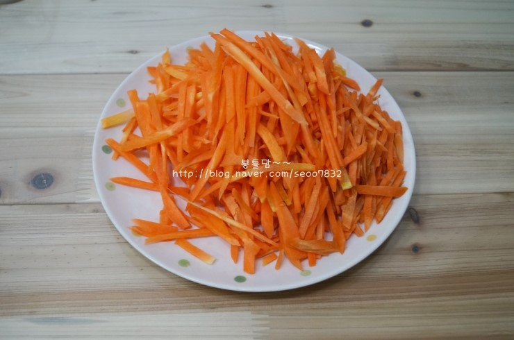 Recipe: Korean carrot salad (Koreyscha Sabzili Salat