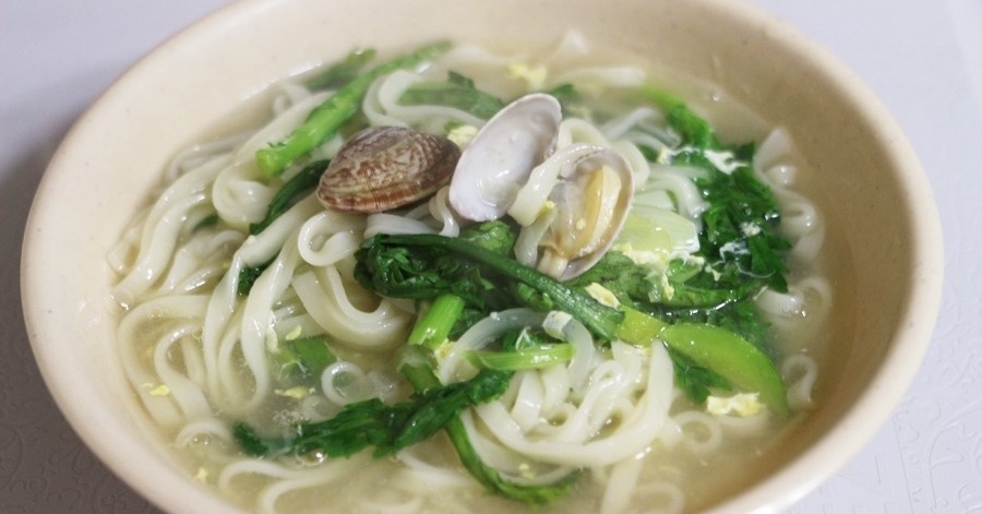 칼국수 황금레시피~ 별거있나요?ㅎ 멸치다시육수와 바지락으로 시원하게~