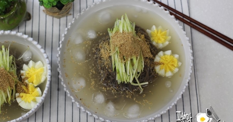 칡냉면 땡기는날~후룩 톡 쏘는 겨자 넣고!!