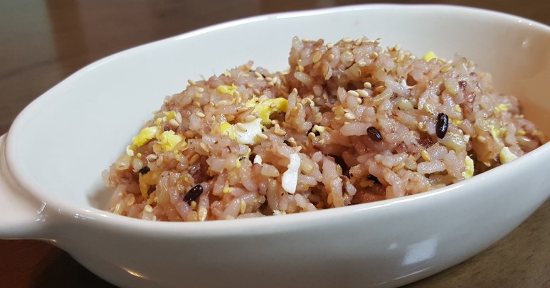 Tuna egg fried rice is good for breakfast-image