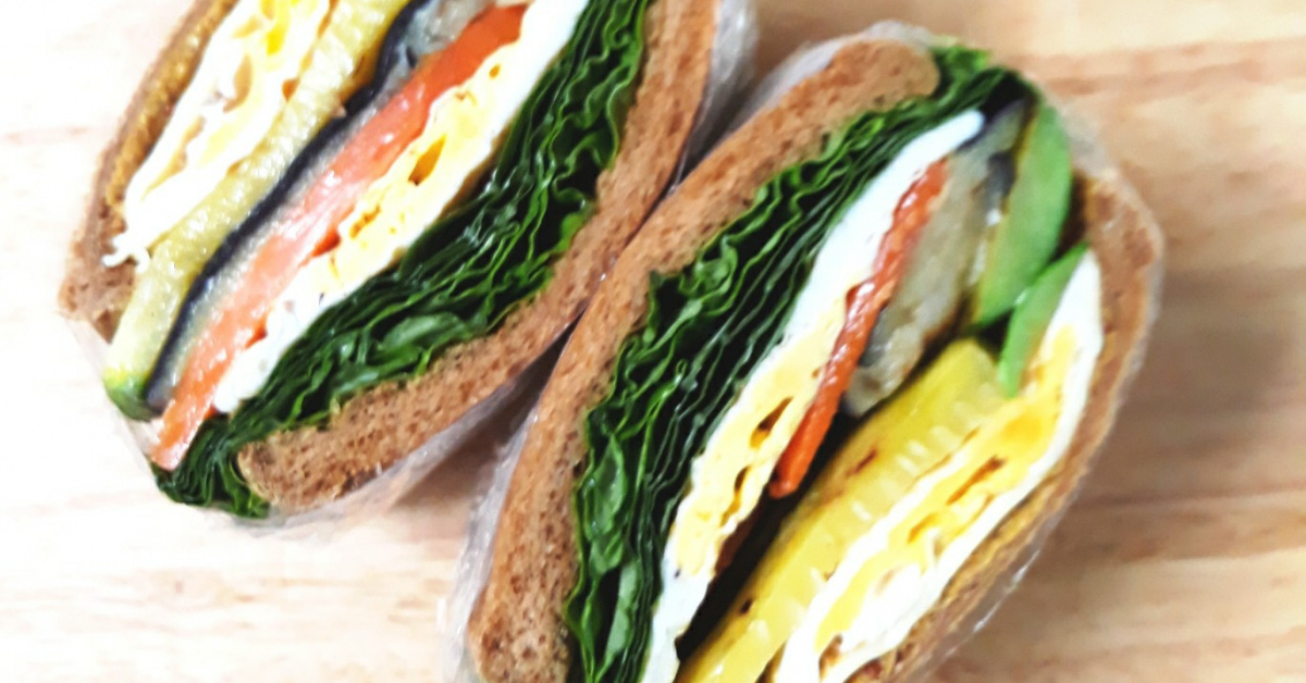 야채 듬뿍 건강한 다이어트 호밀빵 샌드위치