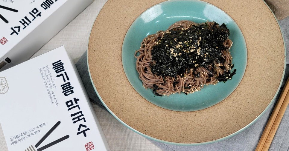 [만개의리뷰] 고소함이 솔솔~ 고메공방 들기름막국수 ☆