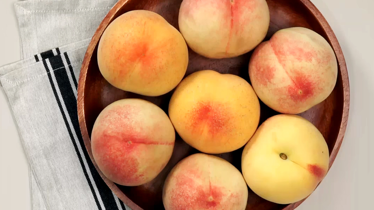 How to Store Peaches