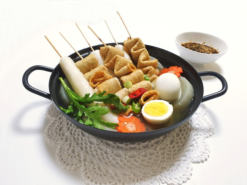 Korean Fish Cake Soup | Odeng Guk (오뎅국)