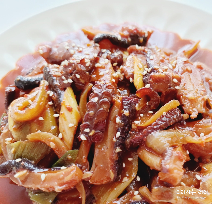 How to make Spicy Octopus Bulgogi Gochujang Octopus Duruchigi wi