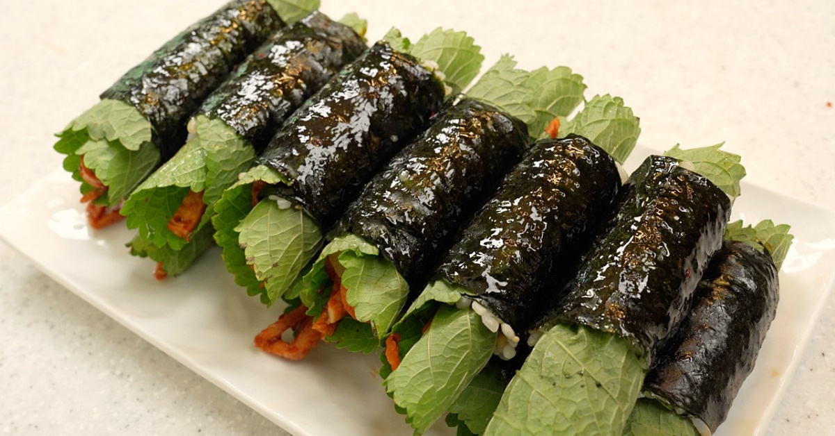 매운어묵김밥 불없이 만드는 김밥 입에서는 불날 수 있음 ‼️