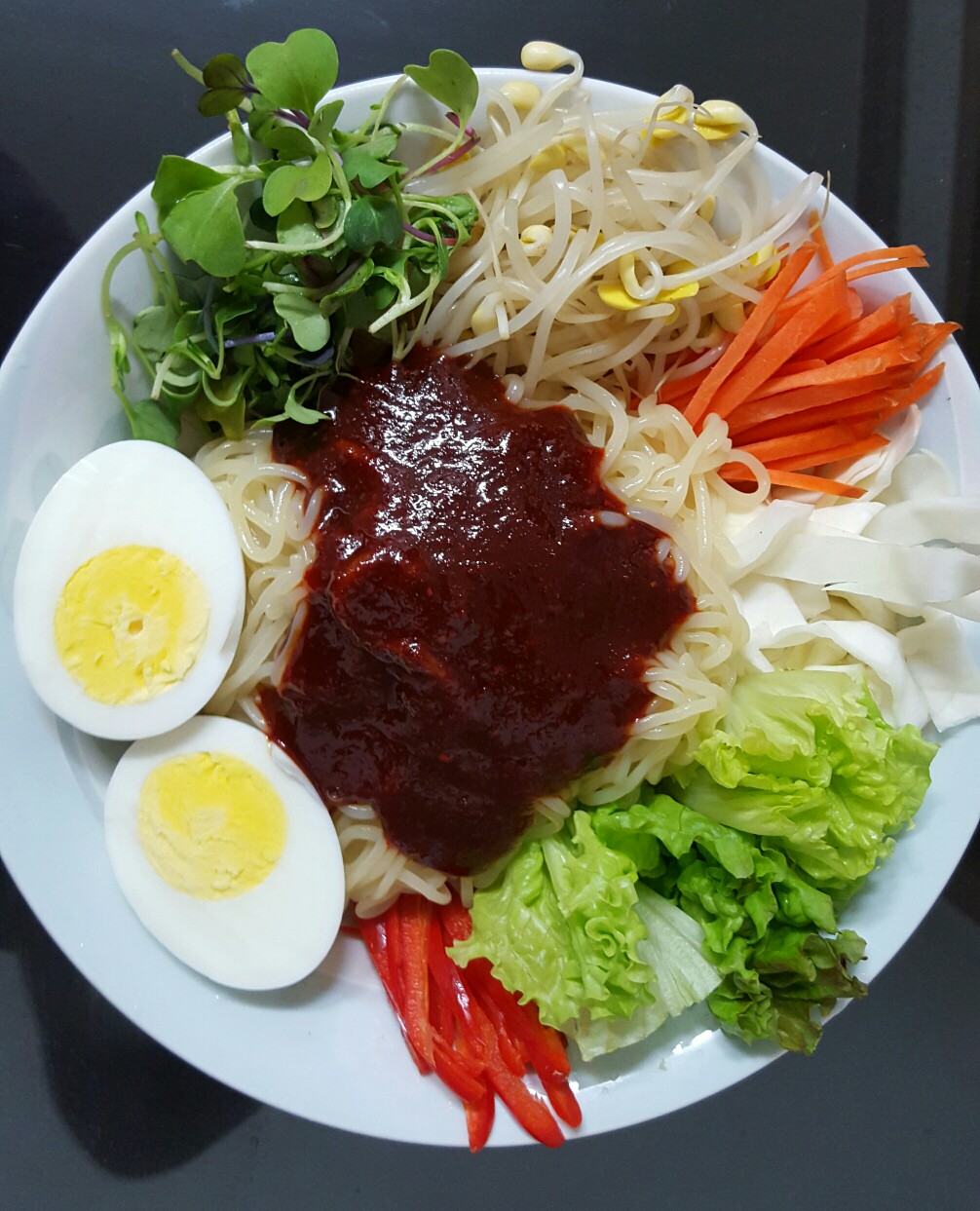 오늘은쉬는날이라~~아침부터쫄면으로달려요~^^♡좋은하루들되삼~^^♡ 