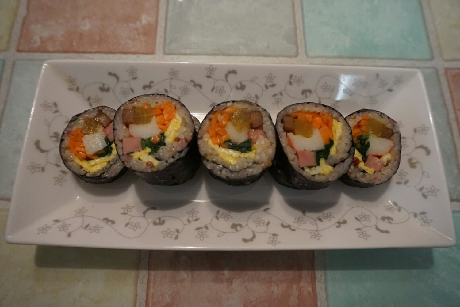 애기들먹을 밑반찬하구 김밥싸고 백숙은 어제먹은거여~~버터구이옥수수 집에서해먹으니 더맛있어요~~^^ 