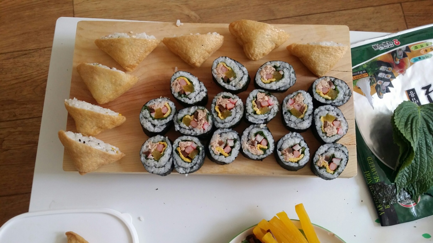 여자친구랑 나들이 갈려고 김밥 만드는데.. 역시나 맛도없고 모양도 안나오네여 ㅎㅎ 김밥집 가서..사야할판인데 ㅠ 